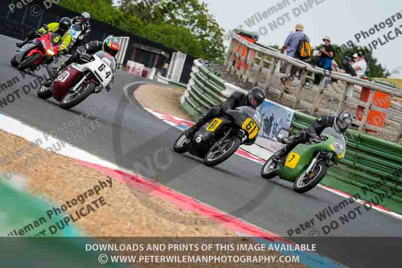 Vintage motorcycle club;eventdigitalimages;mallory park;mallory park trackday photographs;no limits trackdays;peter wileman photography;trackday digital images;trackday photos;vmcc festival 1000 bikes photographs